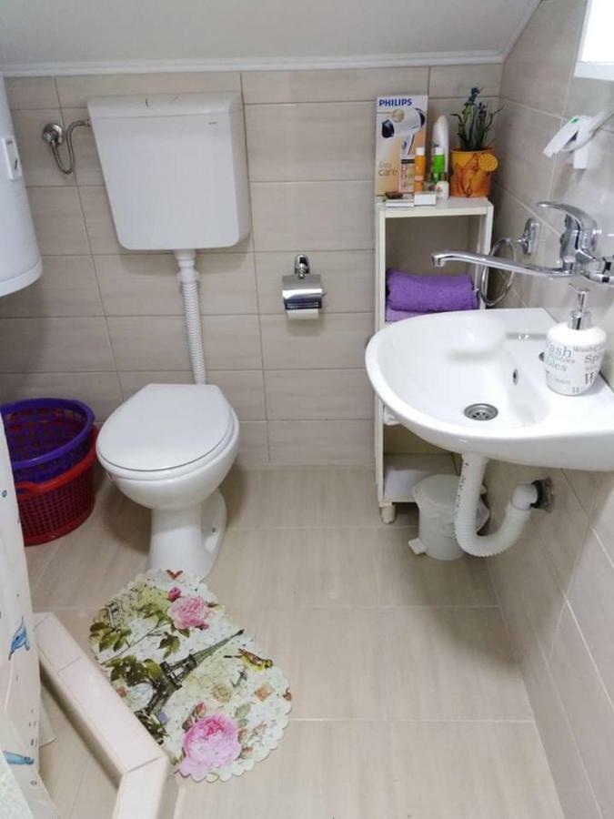 Apartman Vrdnicak Vrdnik Exterior photo